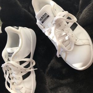 Adidas black white cloudfoam 7